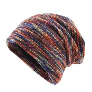 Lockere Slouch-Beanie in Orange, Blau und Beige meliert, seitlich auf Weiß
