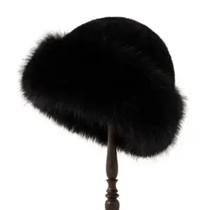 Schwarze Fellmütze Damen in Plüschoptik mit breitem Rand – Schwarz