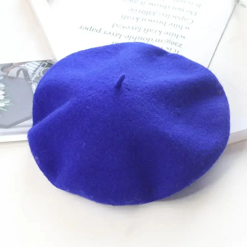 Schwarze Wollmütze Damen als klassische Baskenmütze – Blau