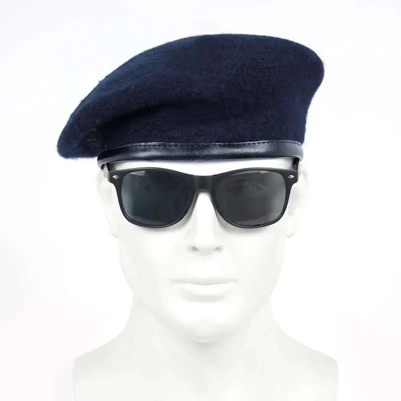 Baskenmütze Damen Altrosa mit schmalem Band in Lederoptik – Marineblau