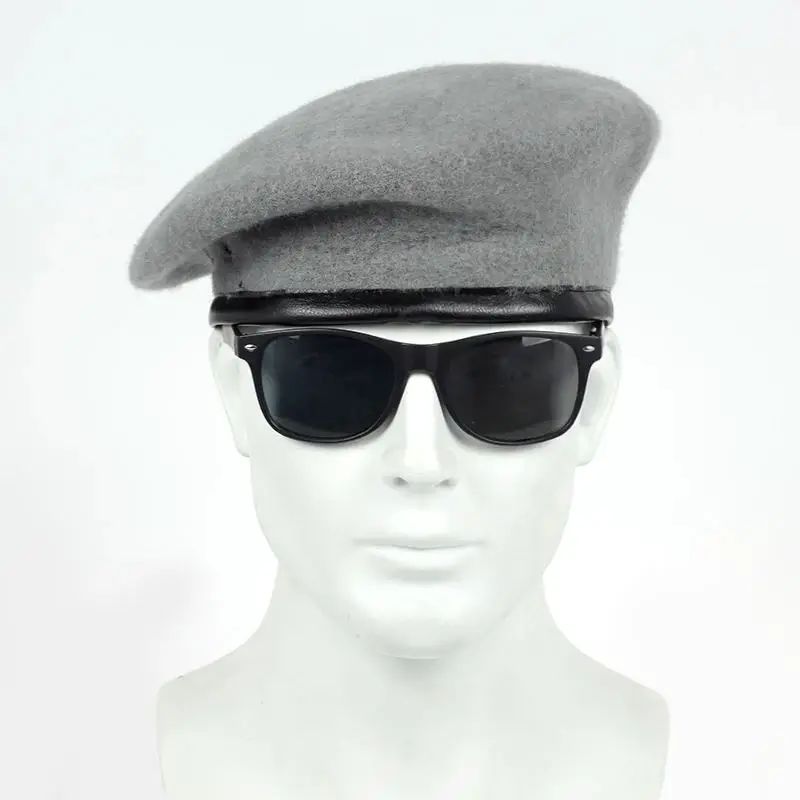 Baskenmütze Damen Altrosa mit schmalem Band in Lederoptik – Grau