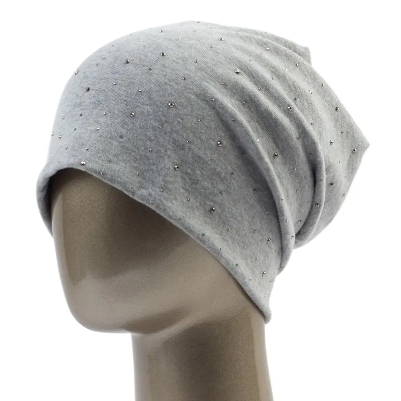 Mütze Damen Slouch-Beanie mit kleinen Strasssteinen – Hellgrau